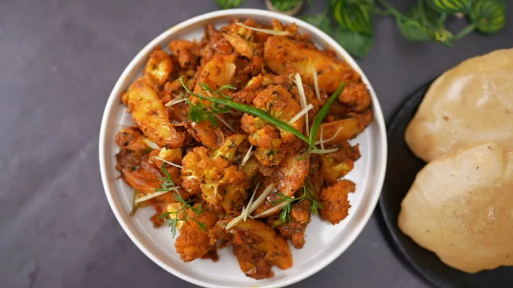 Aloo Gobi – Classic Indian Potato and Cauliflower Curry